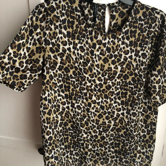 Satin Leopard print top - Picture 2 of 3